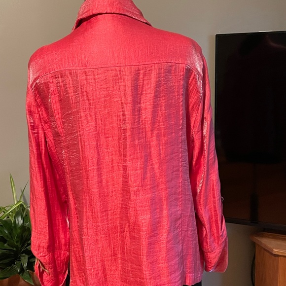 Elementz button down top wear open or buttoned up - Picture 3 of 4